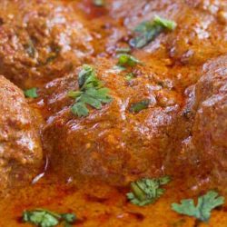 Dum Aloo Bharwan