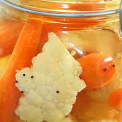 Carrot And Cauliflower Pickles