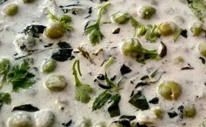 Methi matar malai